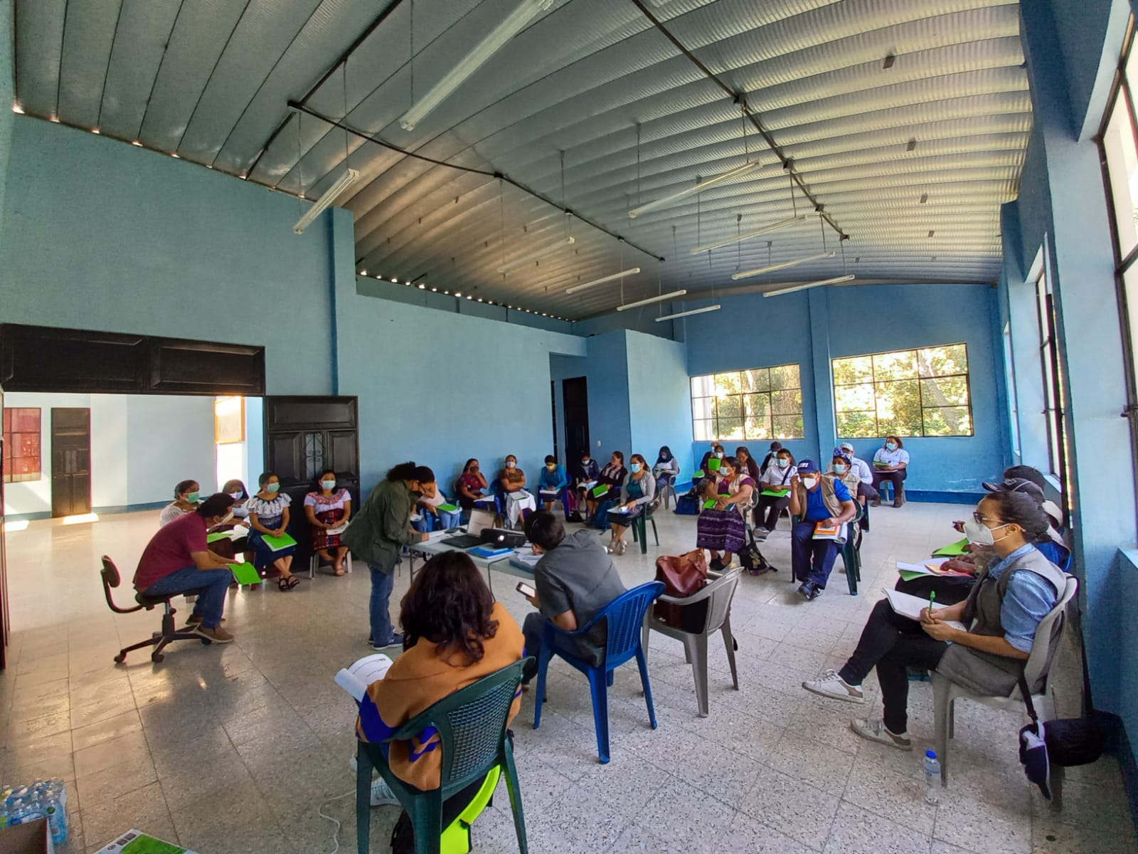 HP Reuniones de intercambio de experiencia con trabajadores de salud 2