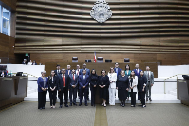 INCAP participa en reunión interparlamentaria sobre cohesión social y salud