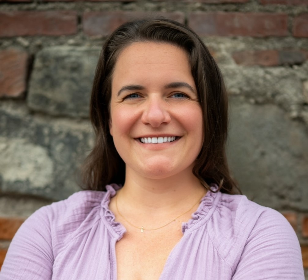 HeadShot Hannah Posluszny
