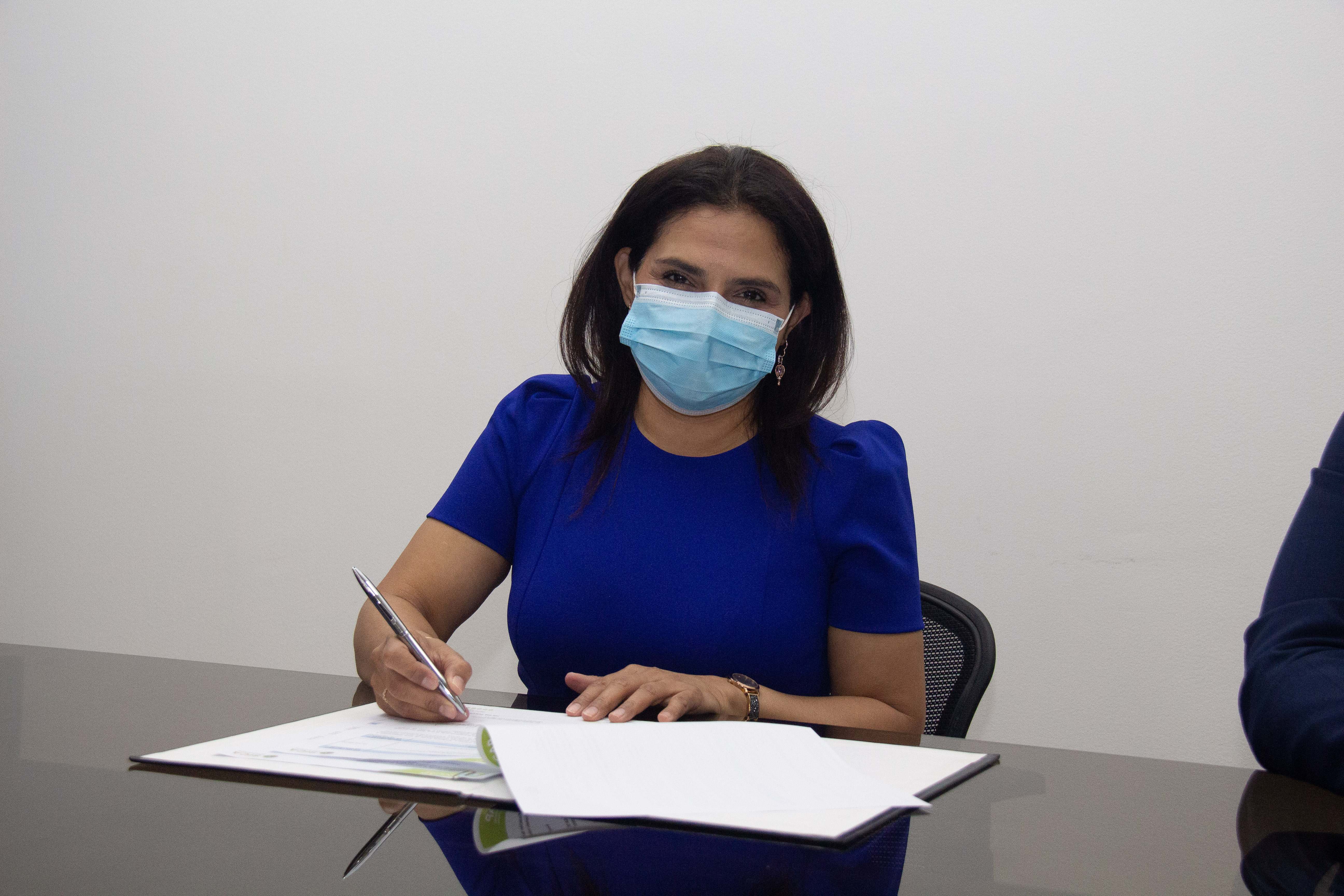 ENTREGA DOS UNIDADES MOVILES AL MINISTERIO DE SALUD DE GUATEMALA 34 4