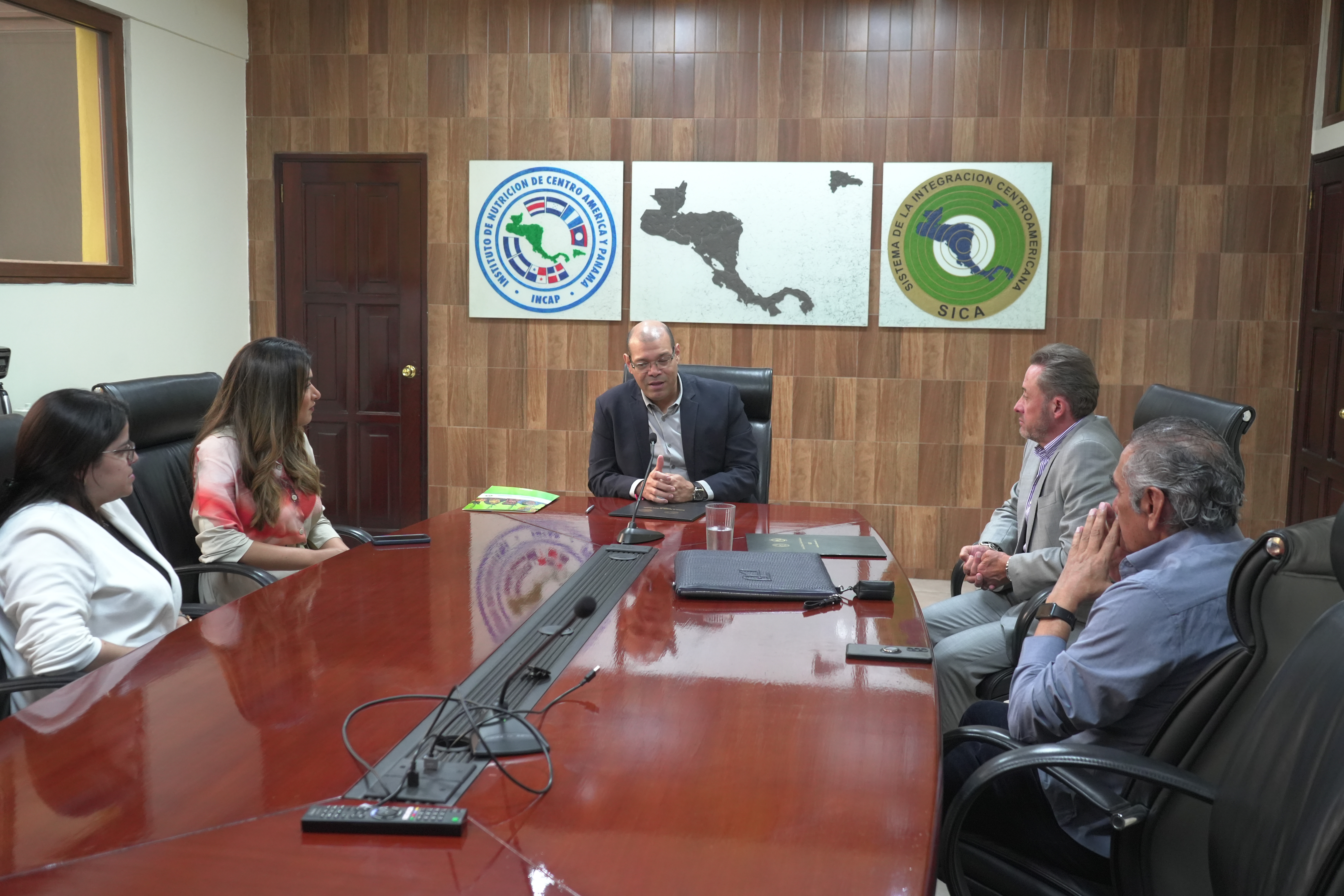 Firma convenio INCAP y NM Nutrition 1