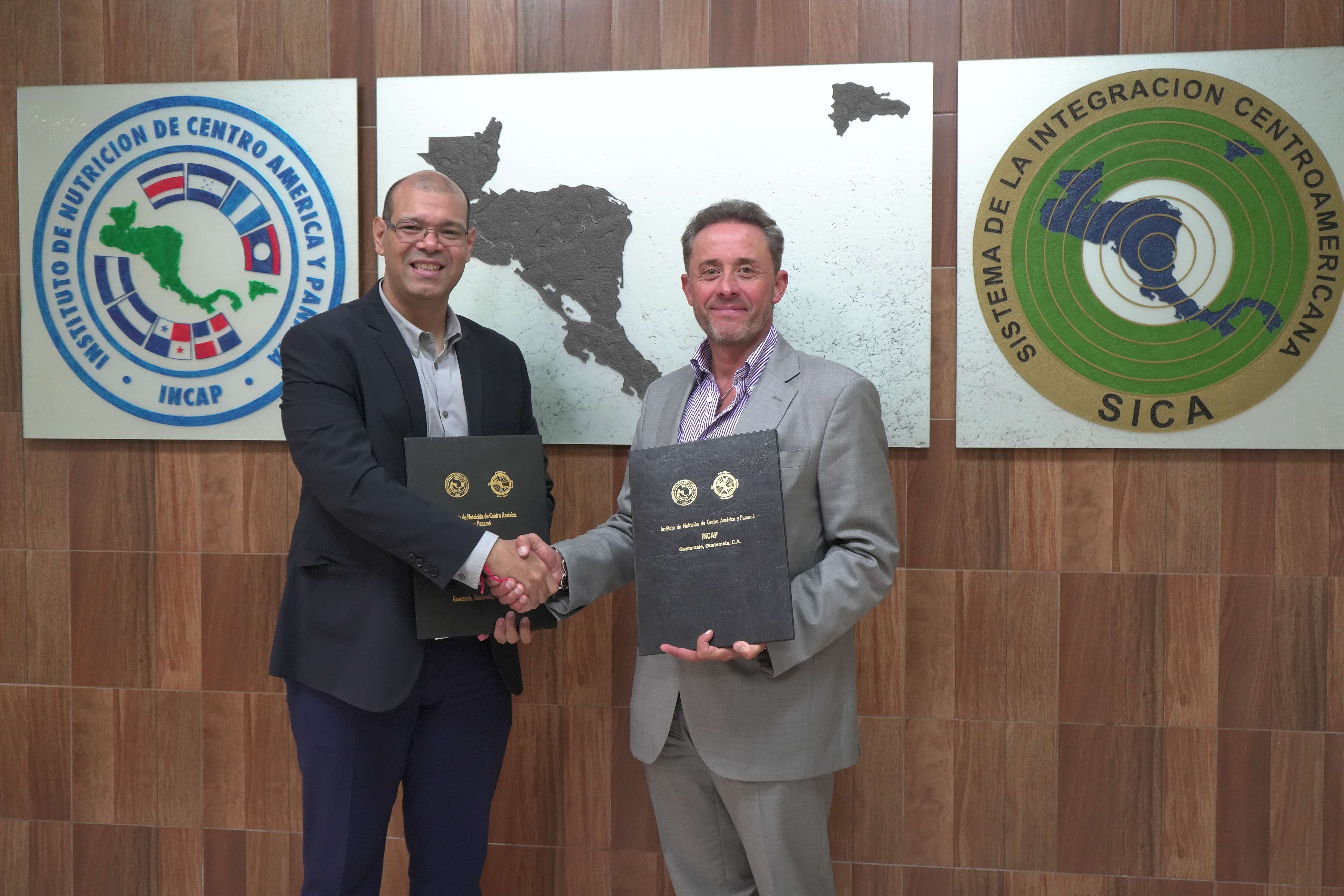 Firma convenio INCAP y NM Nutrition4