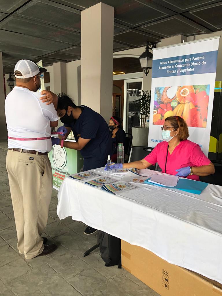 stand toma medidas